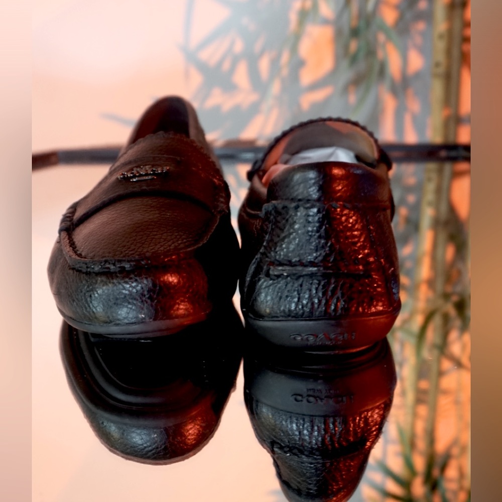 Coach  Black Leather Casual Flat Shoes Womens Size 7 B (pre owned) - Picture 9 of 9